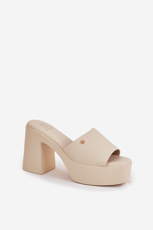 Clacquettes model 209943 Step in style