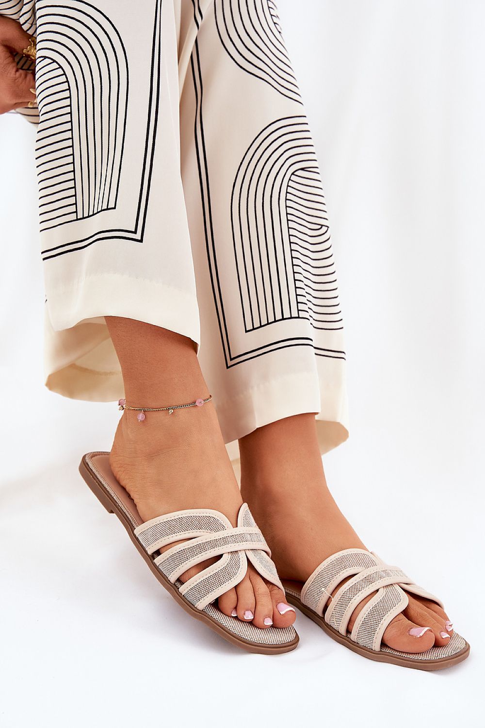 Clacquettes model 209954 Step in style