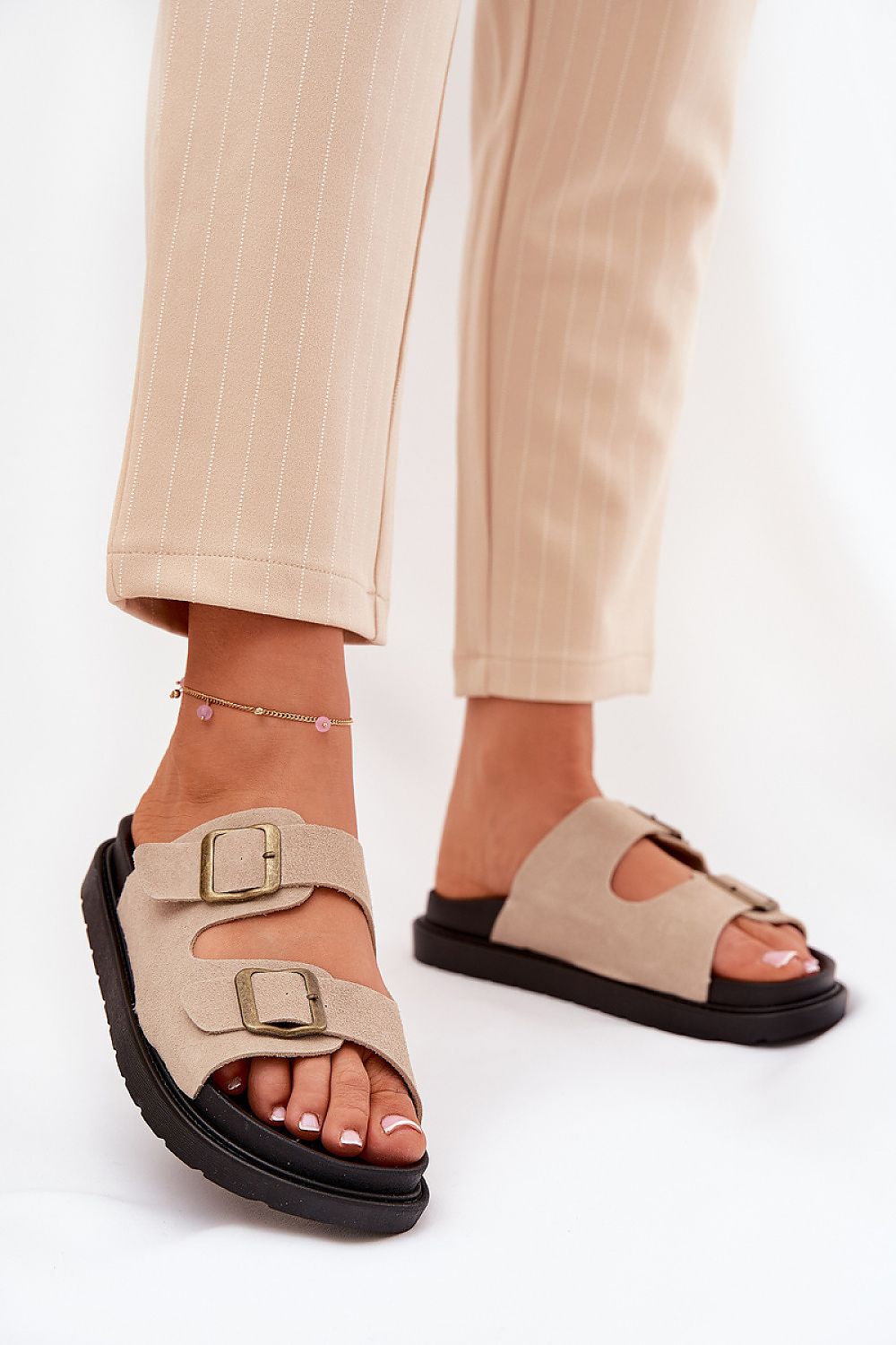 Clacquettes model 209956 Step in style