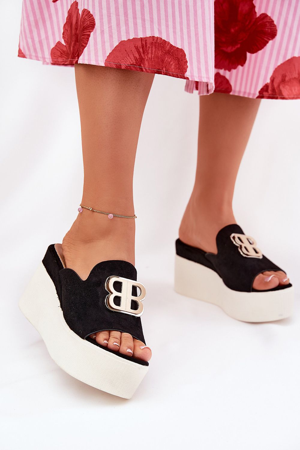 Clacquettes model 209972 Step in style