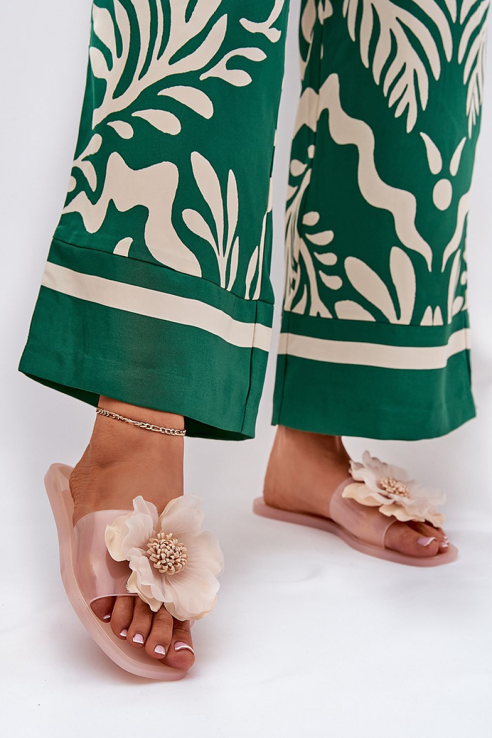 Clacquettes model 209978 Step in style