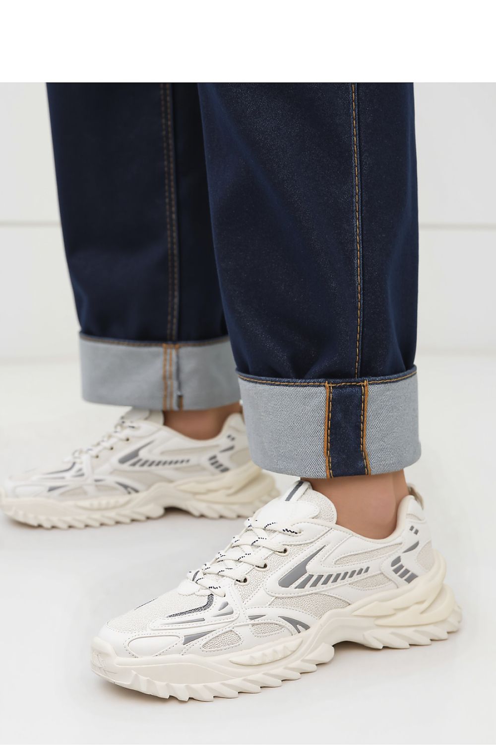 Chaussures de sport model 210215 Inello