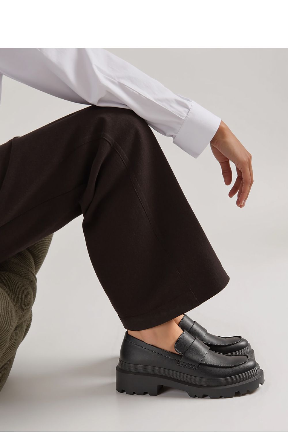 Moccasins model 210221 Inello