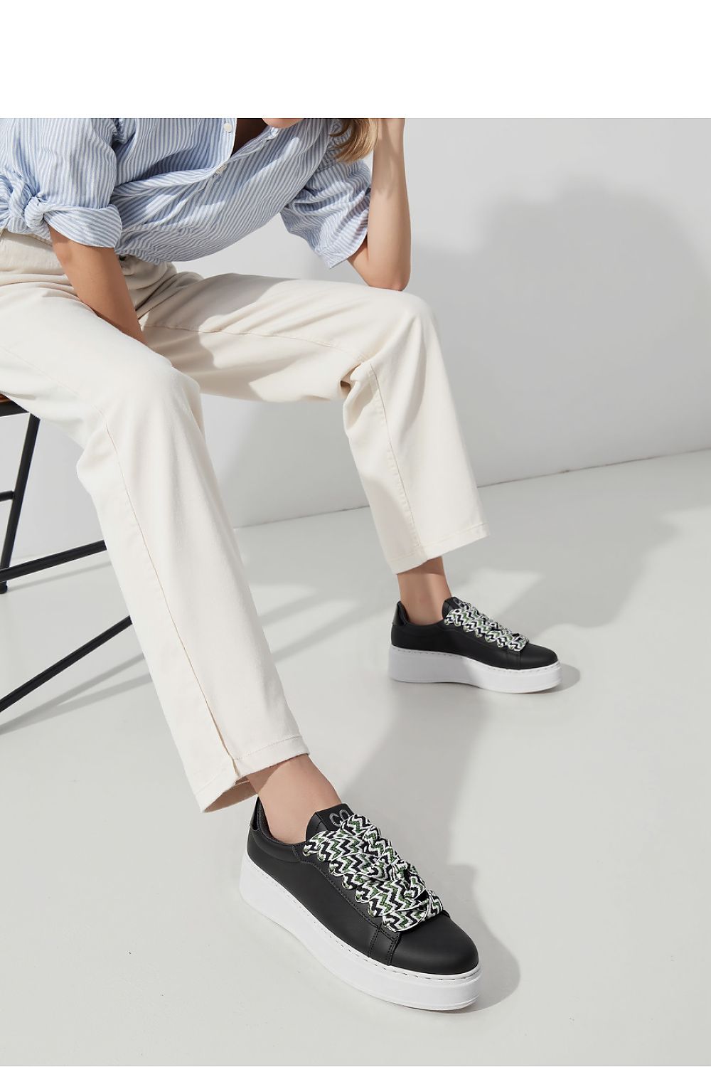 Chaussures de sport model 210227 Inello