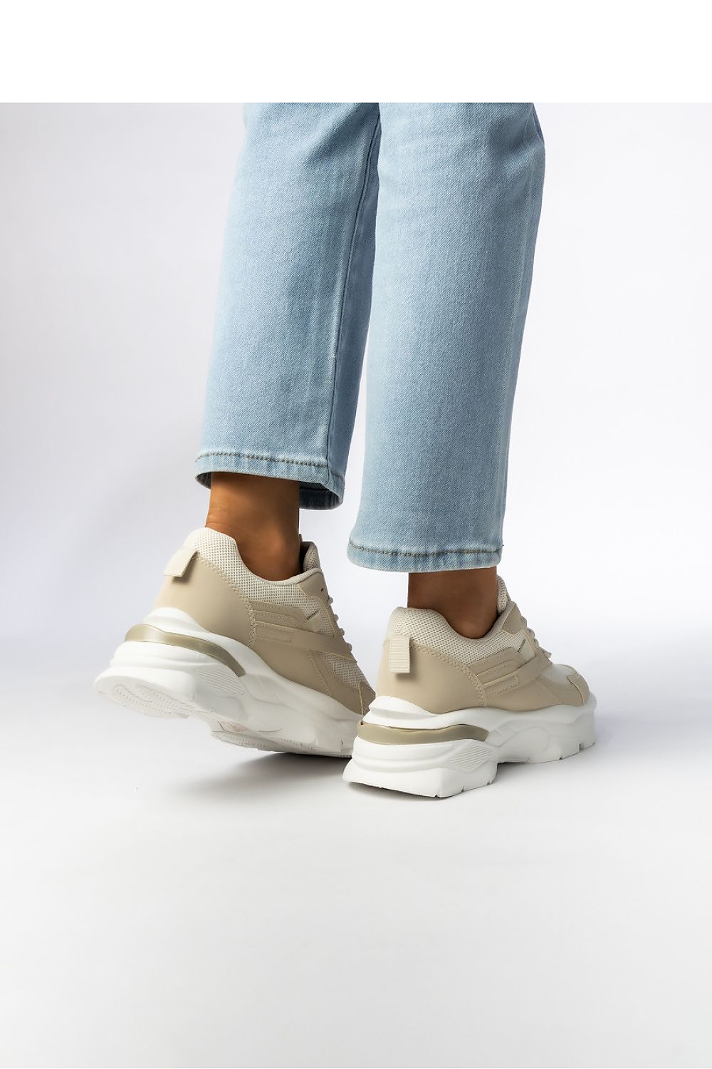 Chaussures de sport model 210591 Inello