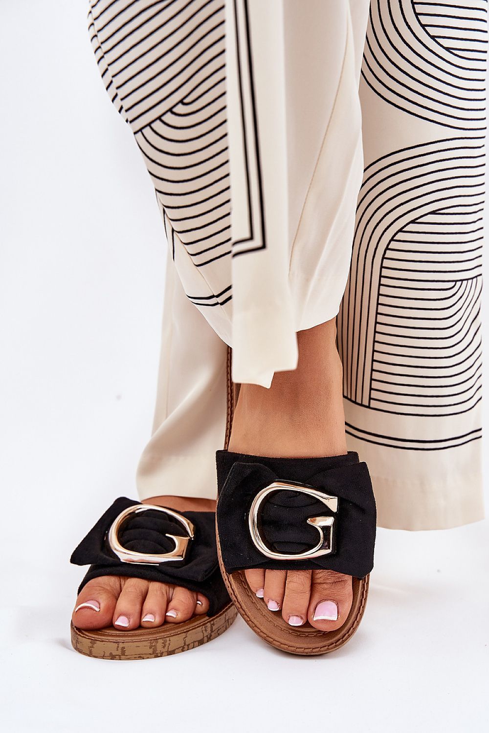 Clacquettes model 210748 Step in style
