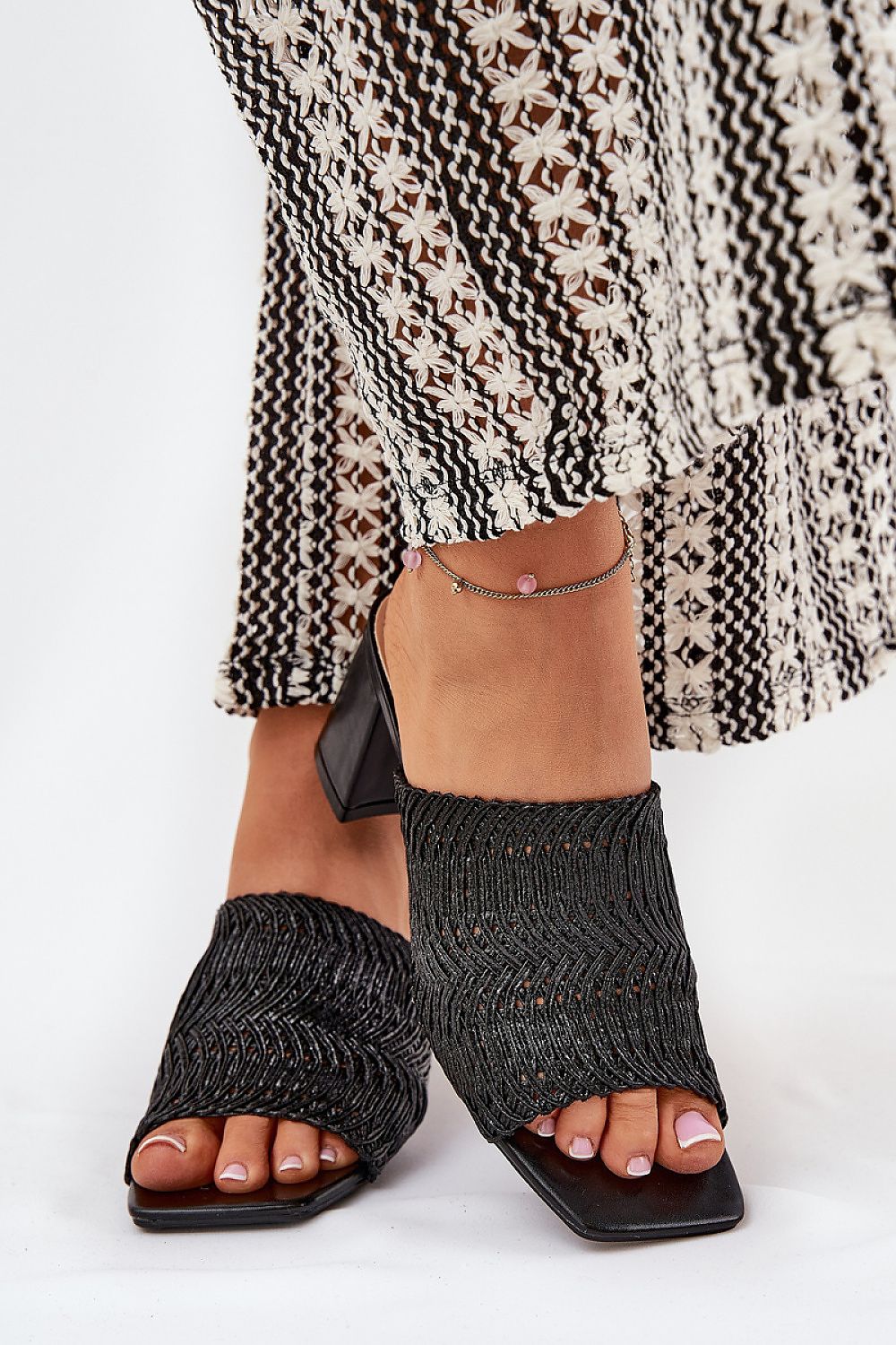 Clacquettes model 210783 Step in style