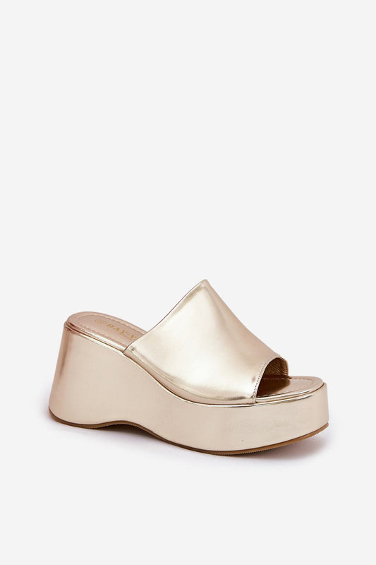 Clacquettes model 211013 Step in style