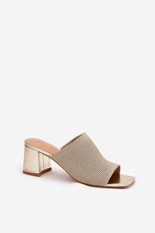 Clacquettes model 211022 Step in style