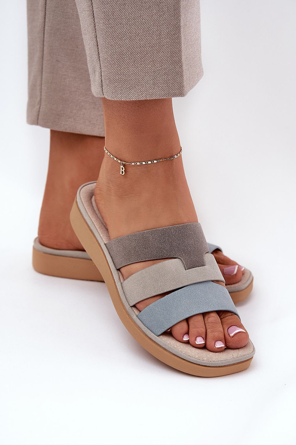 Clacquettes model 211689 Step in style