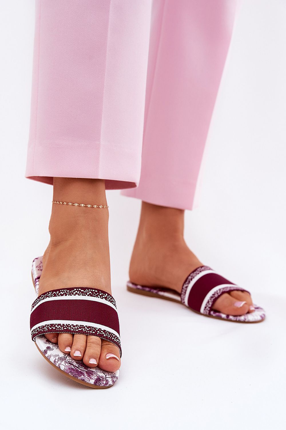 Clacquettes model 211696 Step in style