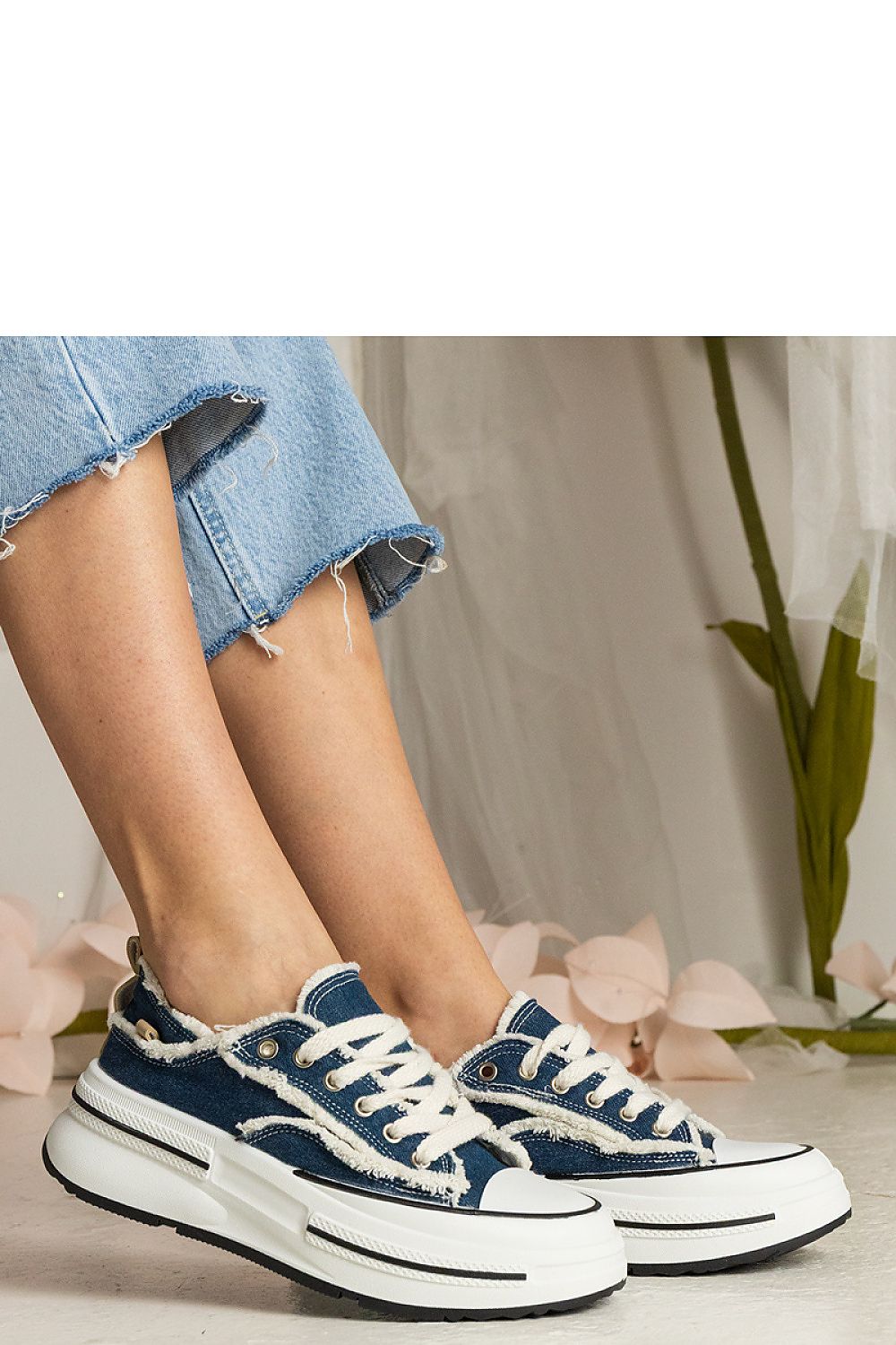 Baskets model 211787 PRIMO