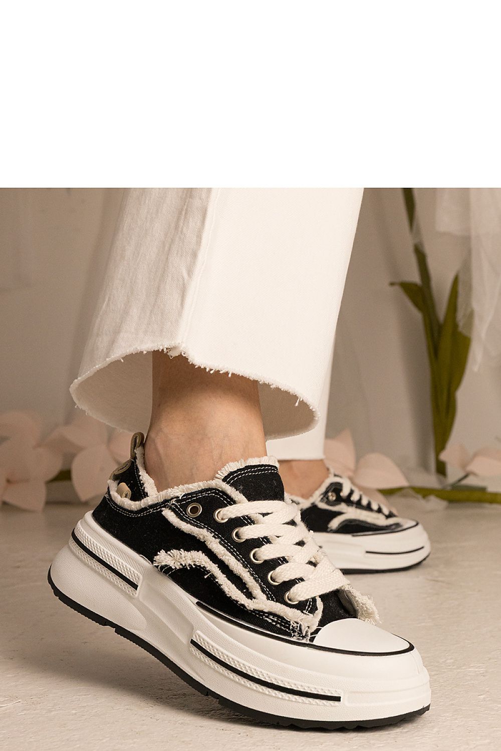 Baskets model 211788 PRIMO