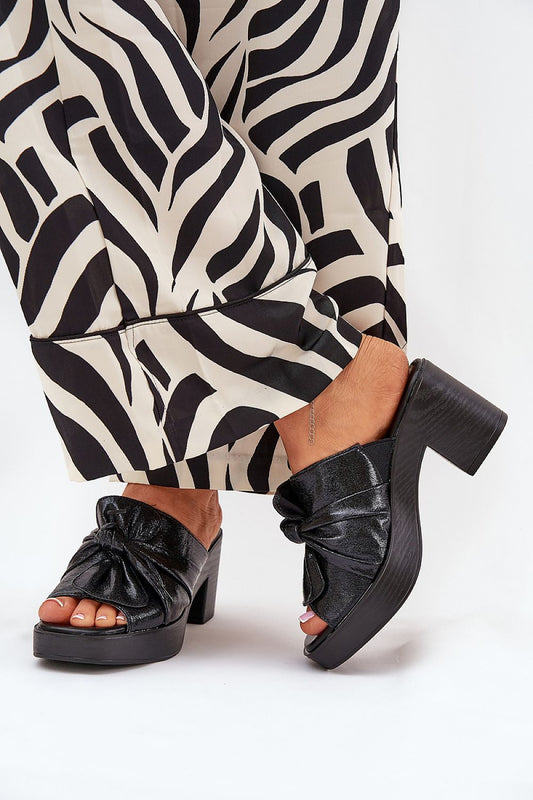 Clacquettes model 212158 Step in style