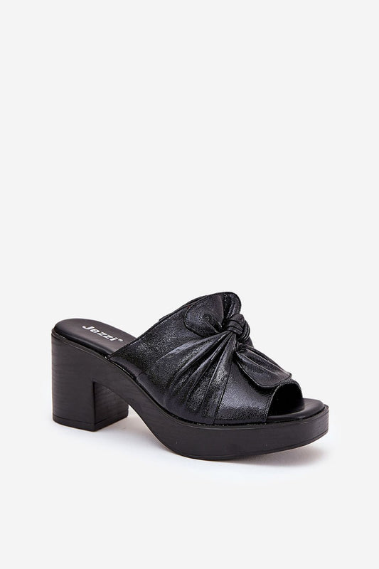 Clacquettes model 212158 Step in style