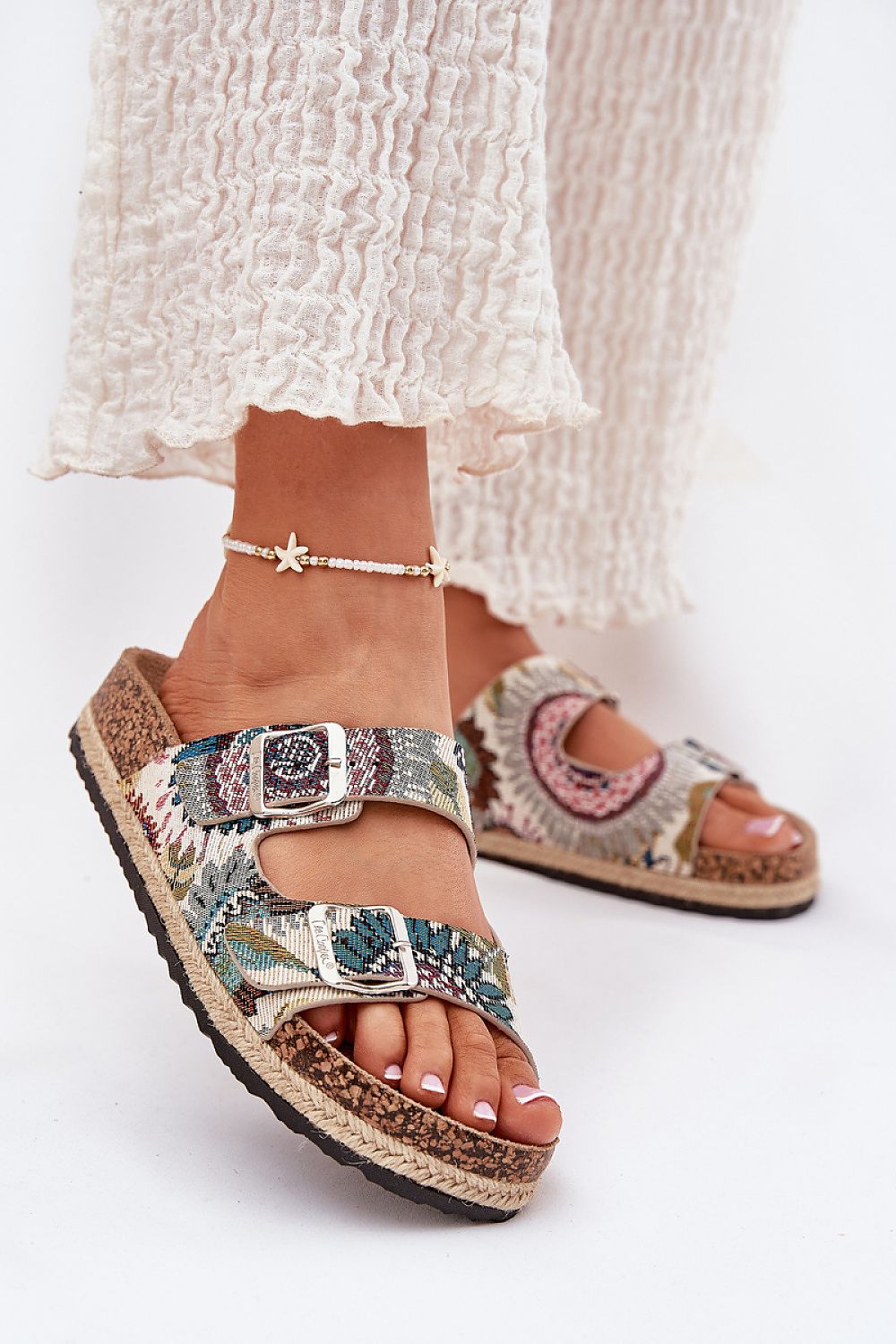 Clacquettes model 212592 Step in style