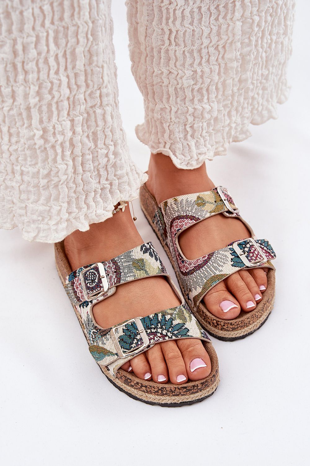 Clacquettes model 212592 Step in style