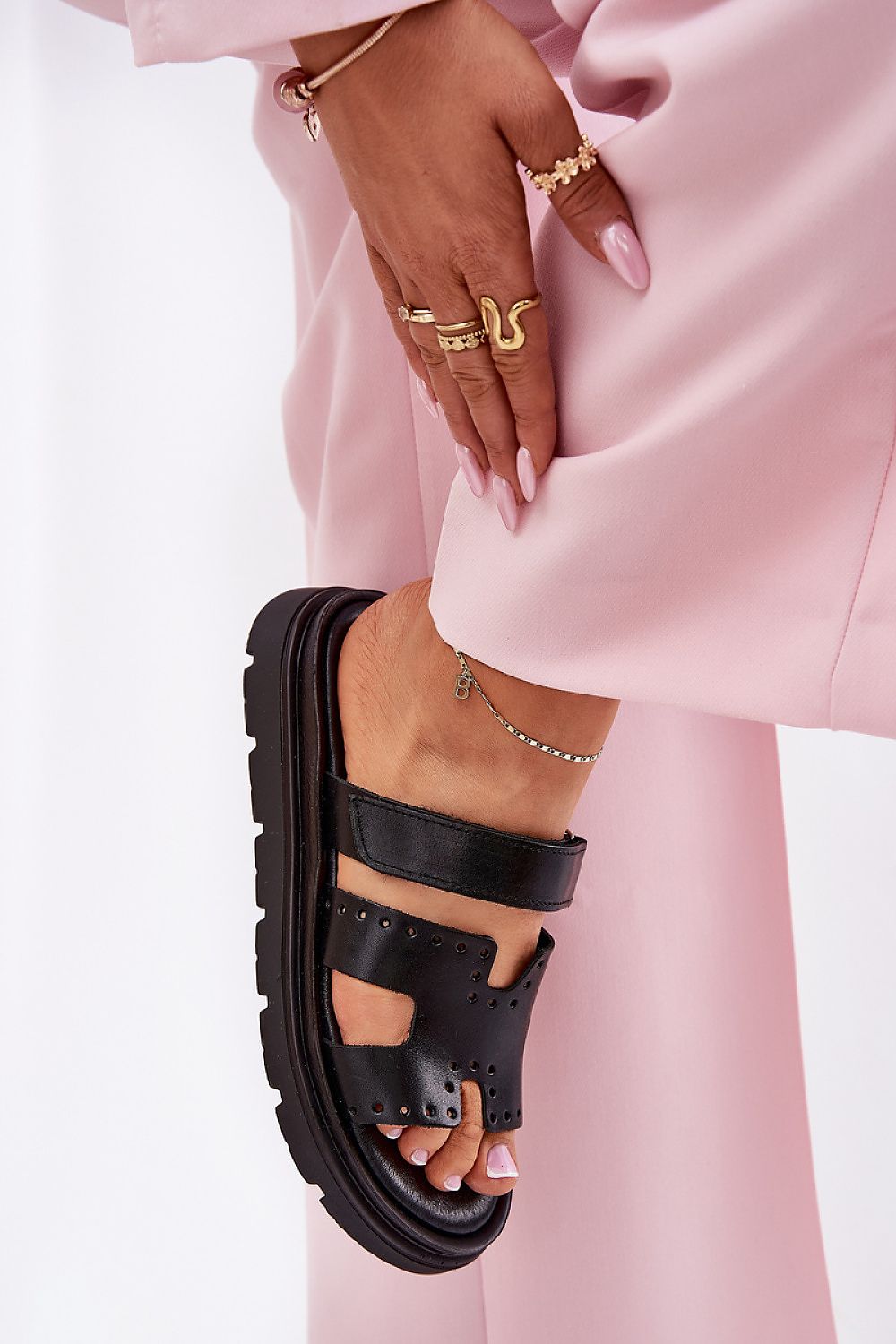 Clacquettes model 212598 Step in style