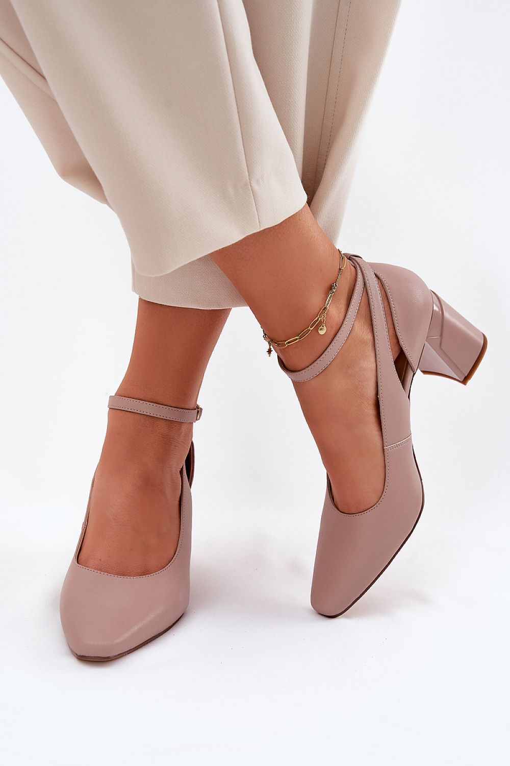 Escarpins talon large model 212615 Step in style