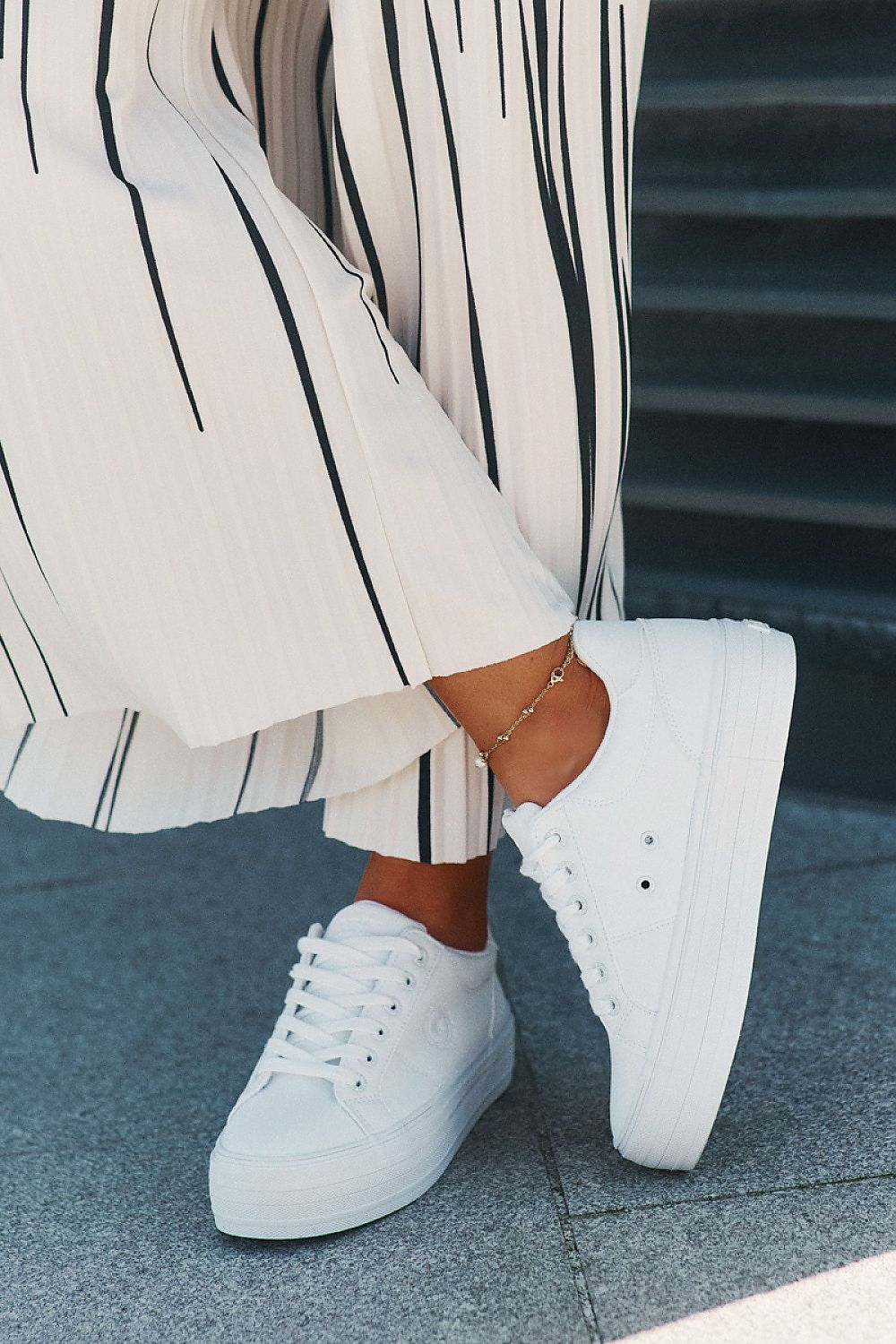 Baskets model 212729 Step in style