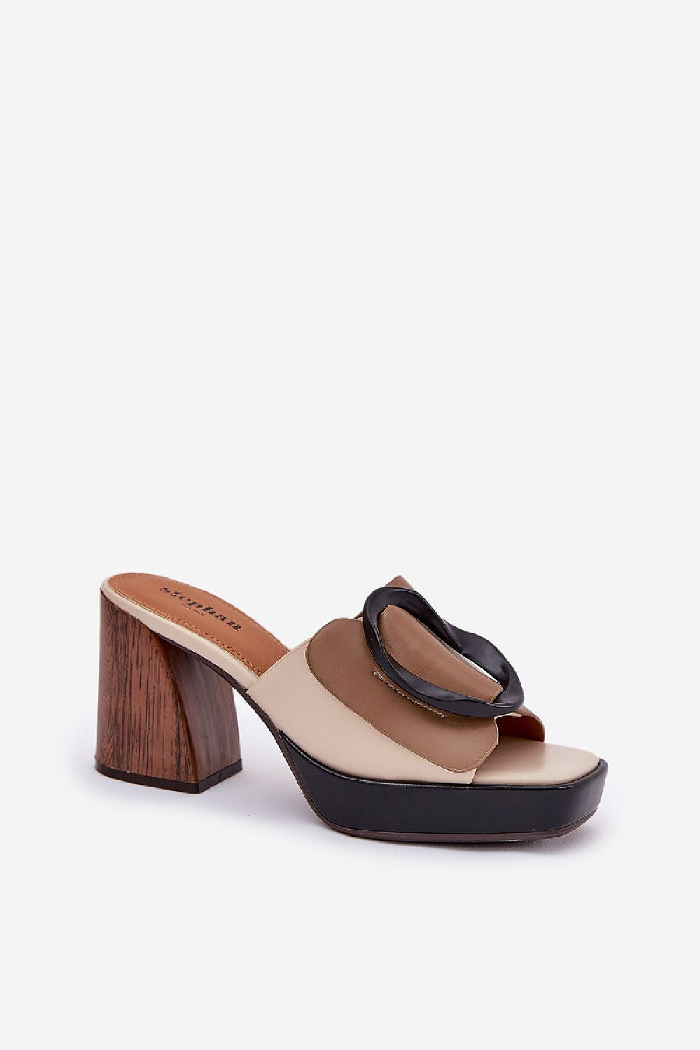 Clacquettes model 212886 Step in style