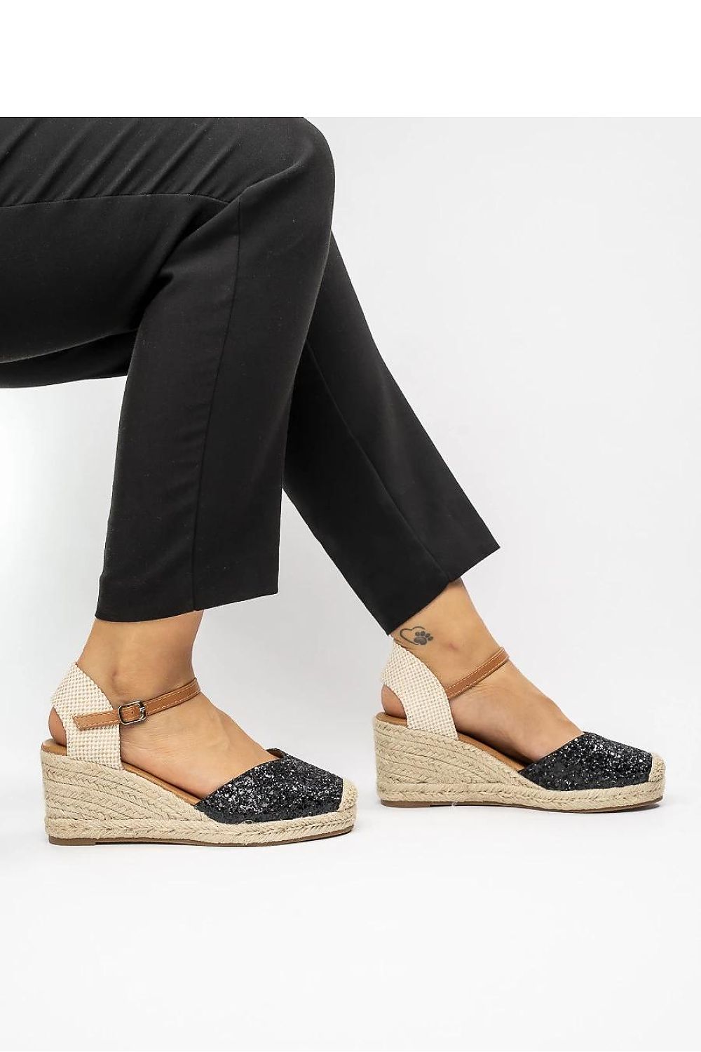 Cothurnes model 212969 Inello