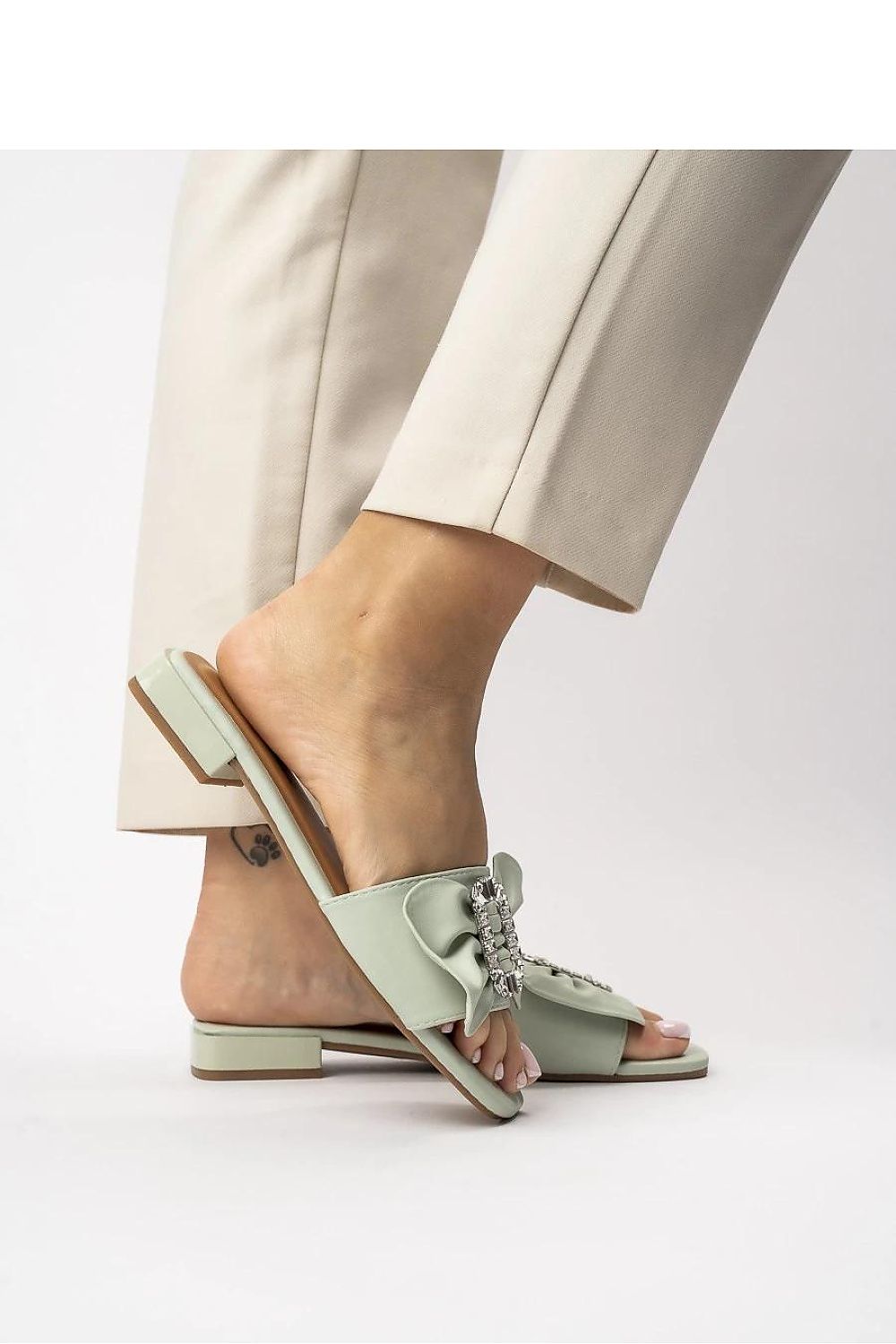 Clacquettes model 212980 Inello