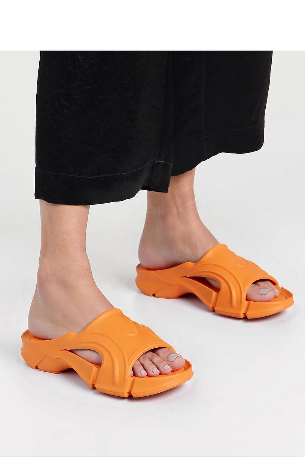 Clacquettes model 212991 Inello