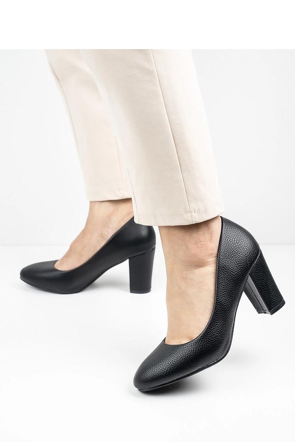 Escarpins talon large model 213149 Inello