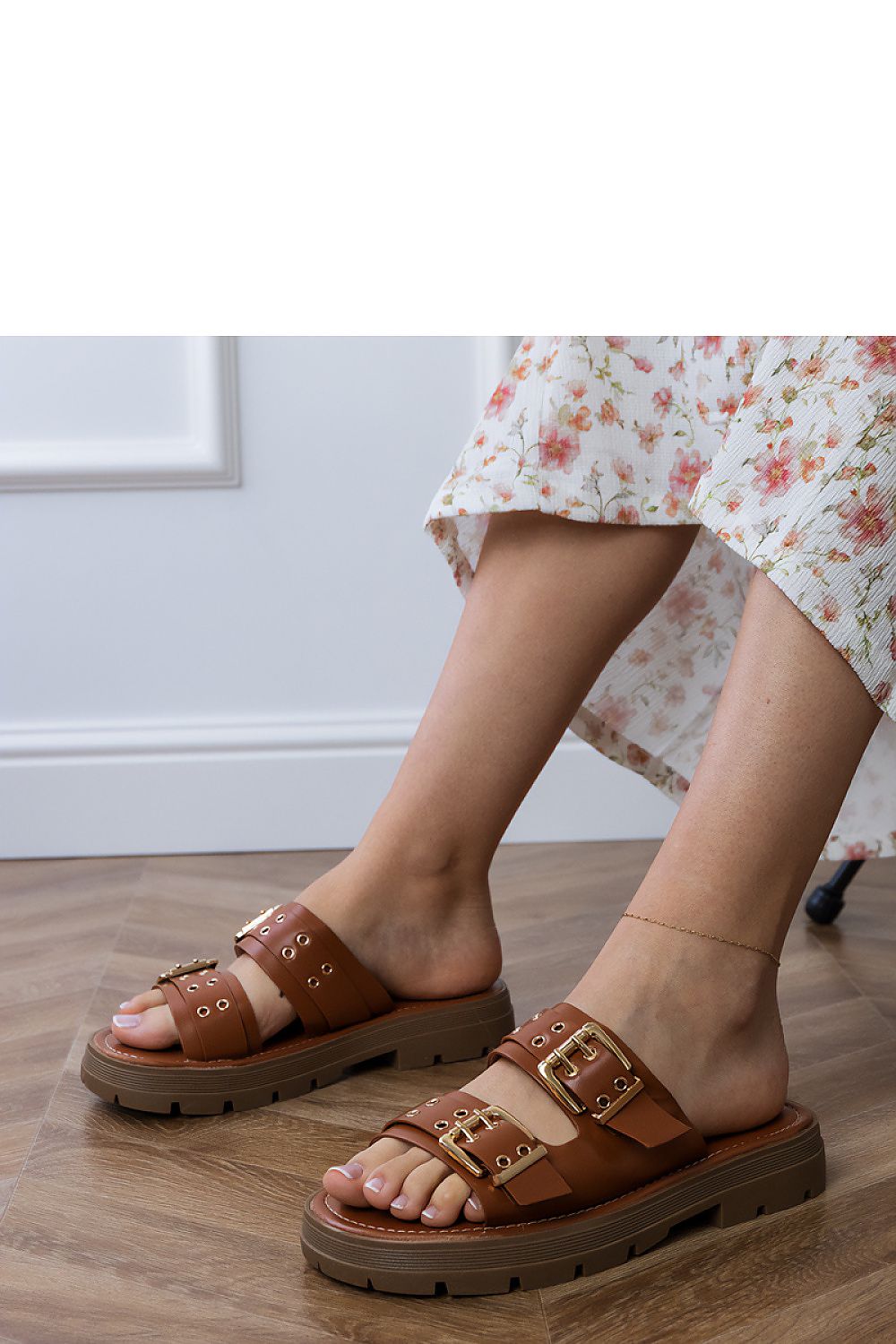 Clacquettes model 213360 PRIMO