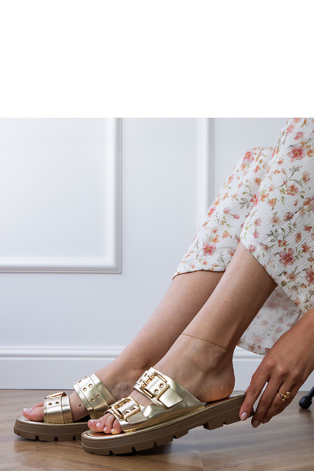 Clacquettes model 213361 PRIMO