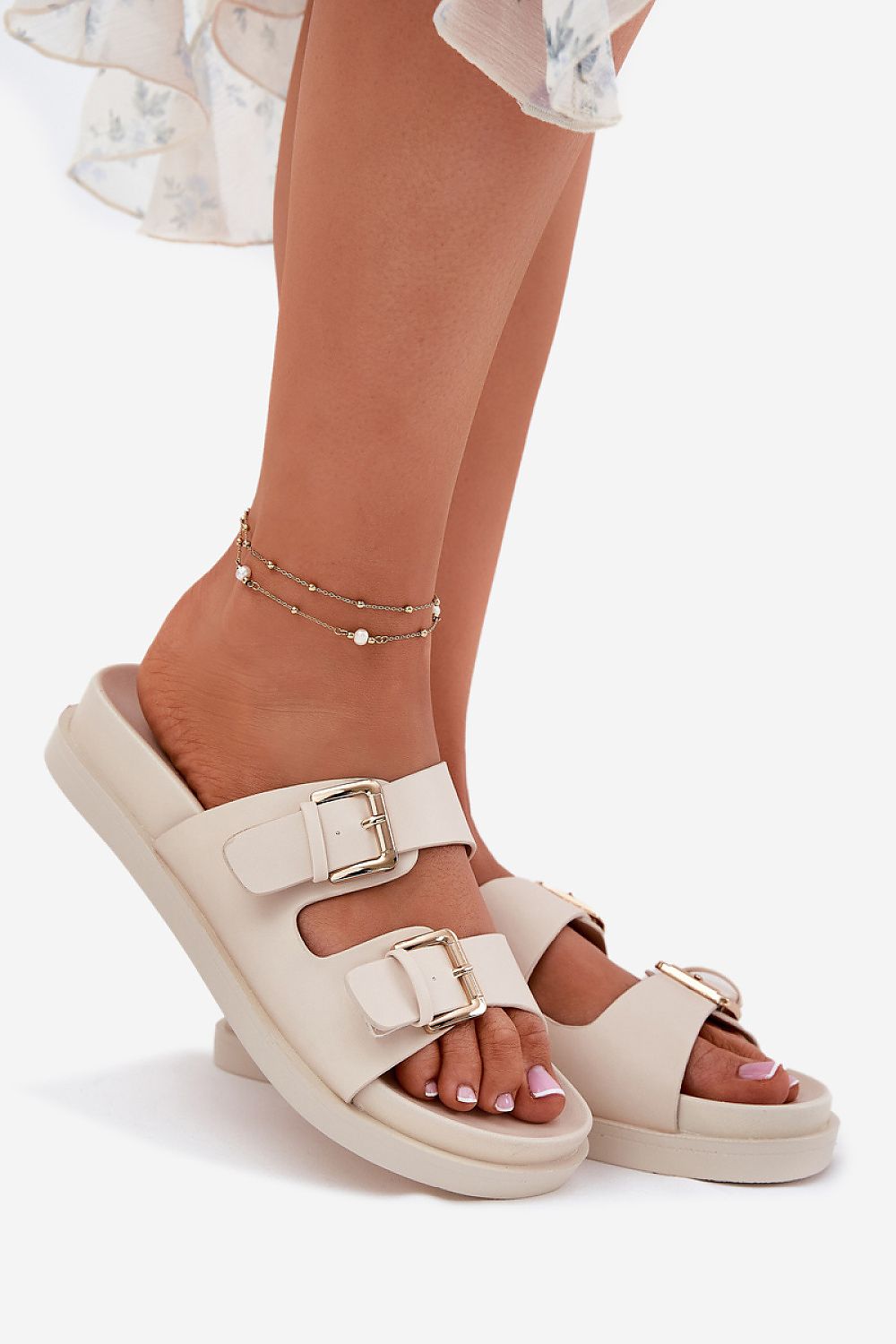 Clacquettes model 213479 Step in style