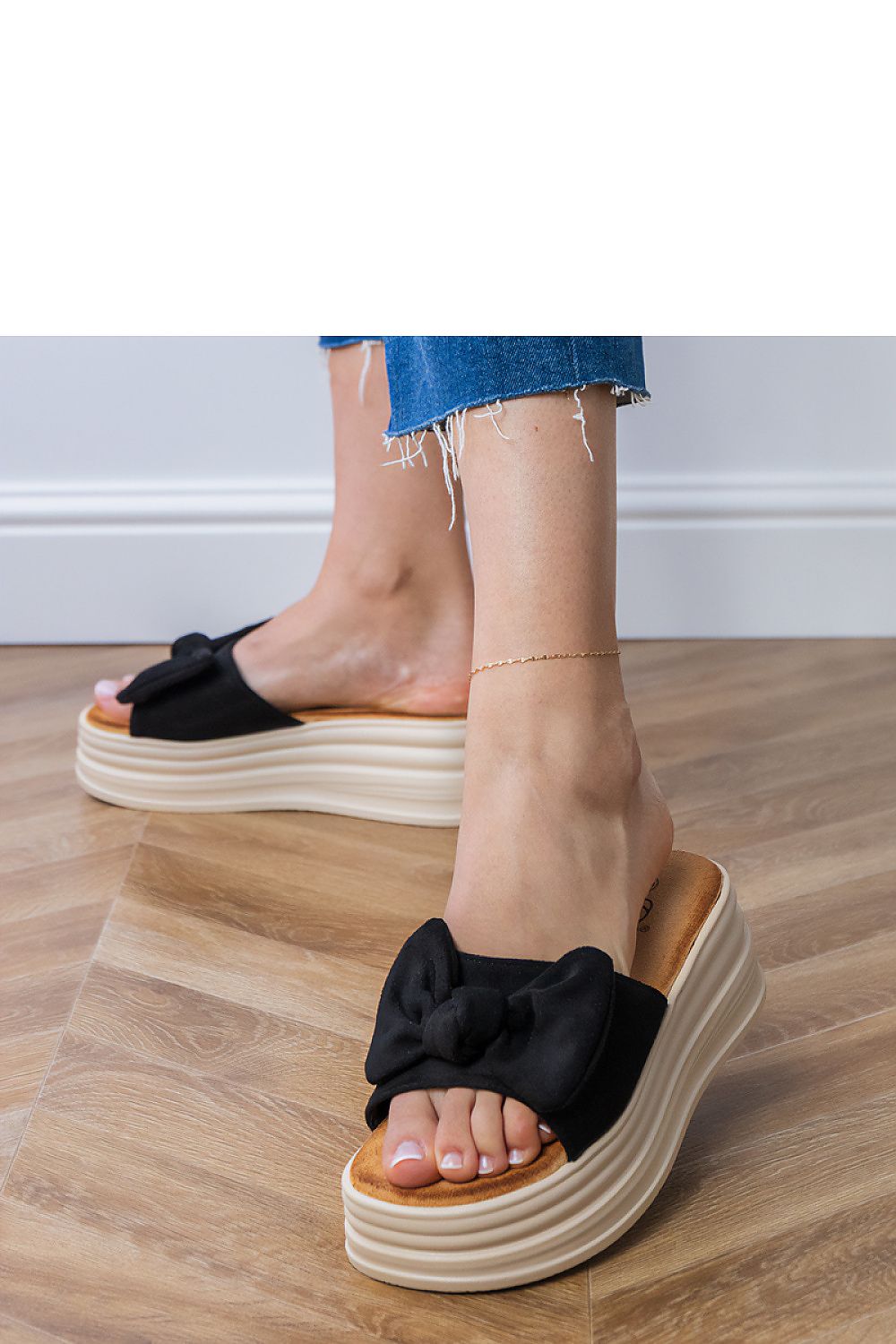 Clacquettes model 213515 PRIMO