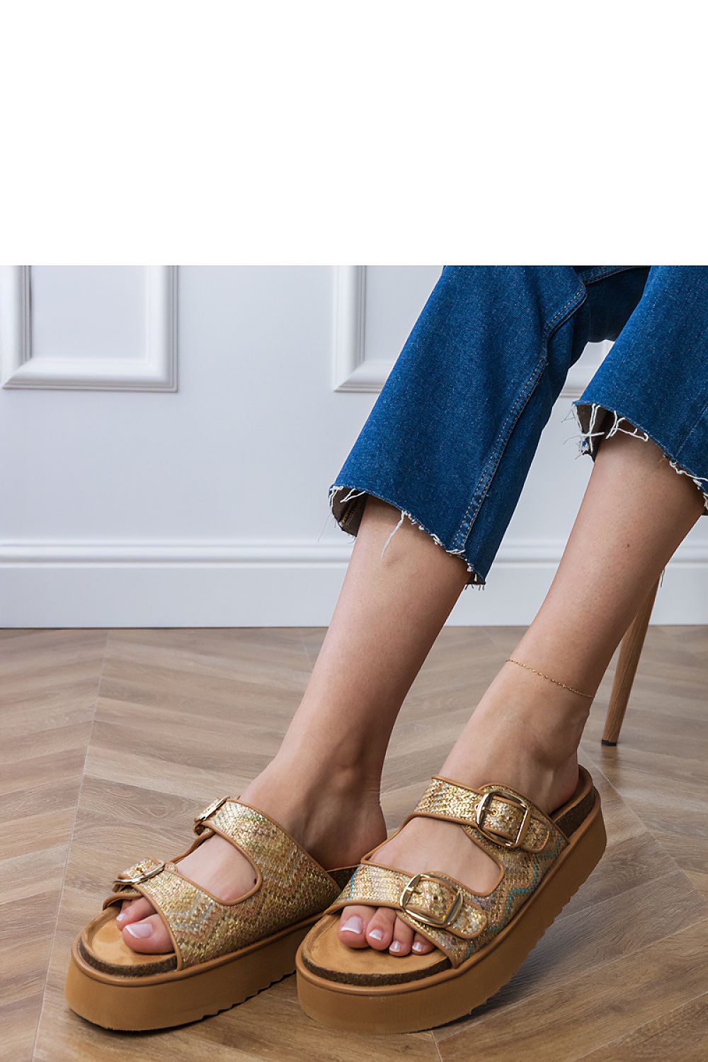 Clacquettes model 213708 PRIMO