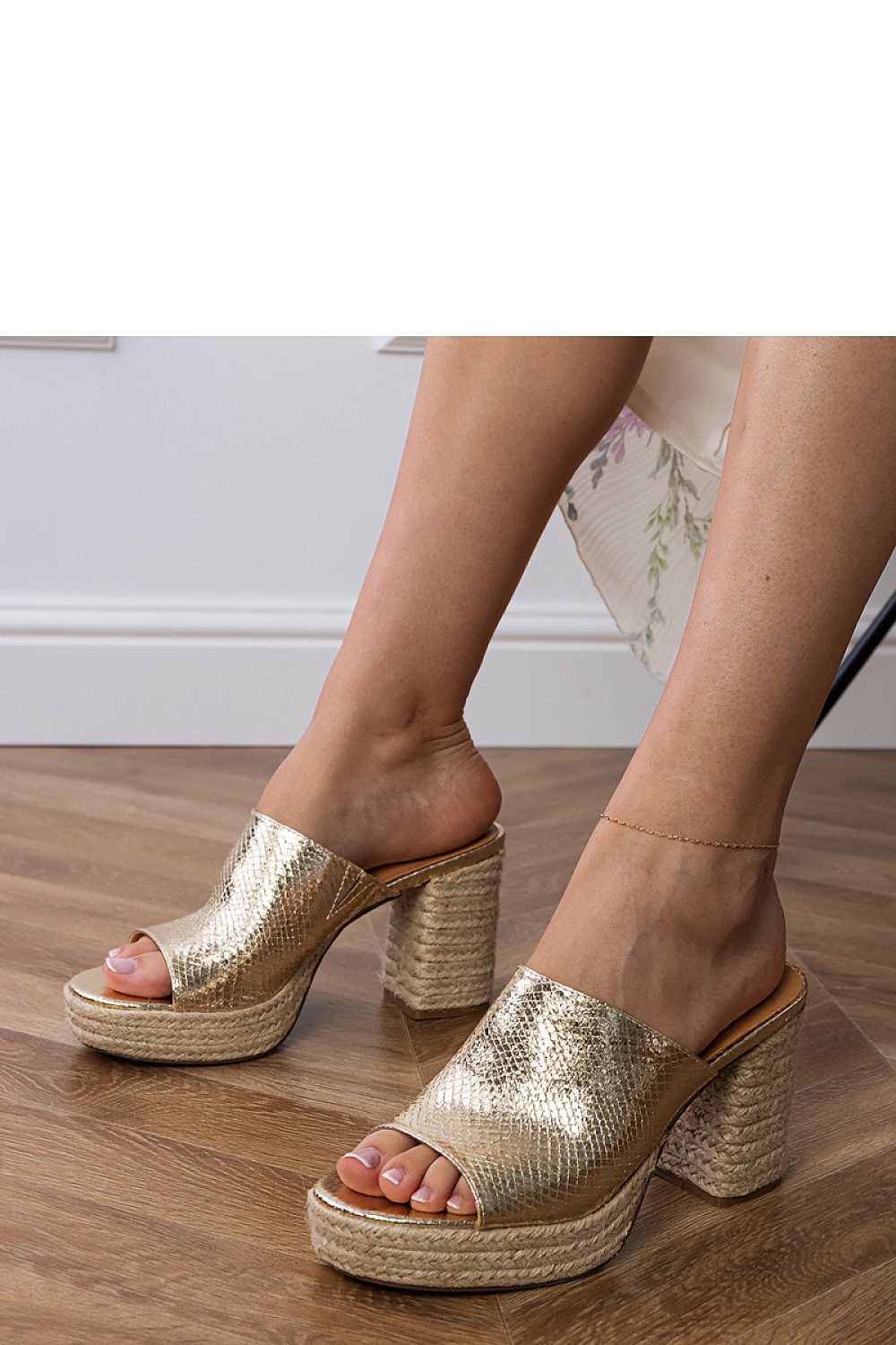 Clacquettes model 213717 PRIMO