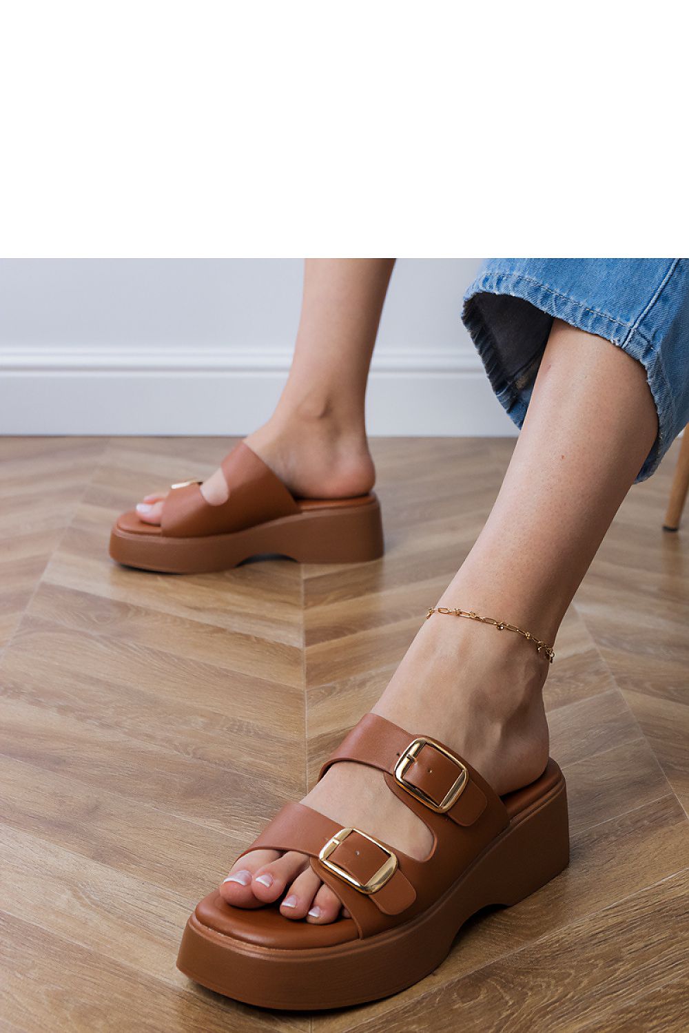 Clacquettes model 213725 PRIMO