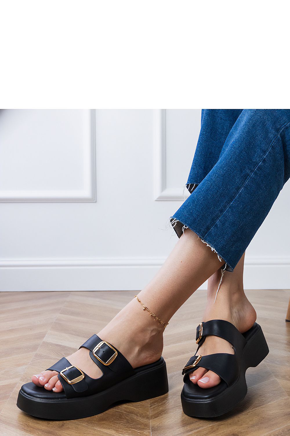Clacquettes model 213726 PRIMO