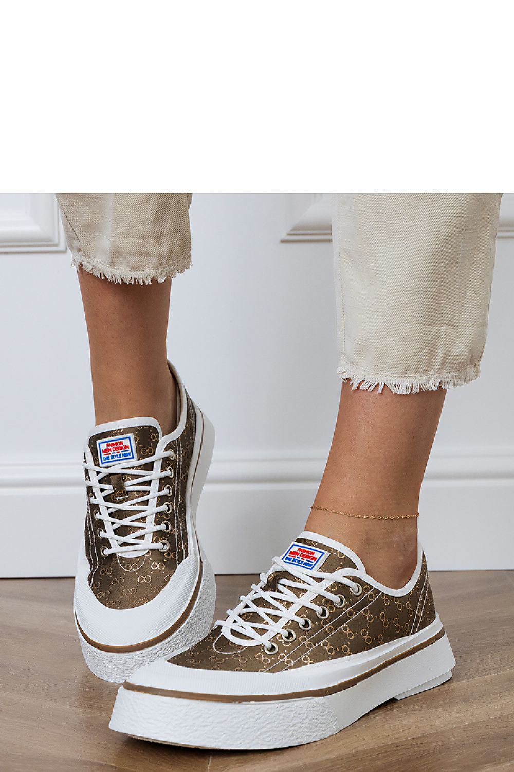 Baskets model 213738 PRIMO