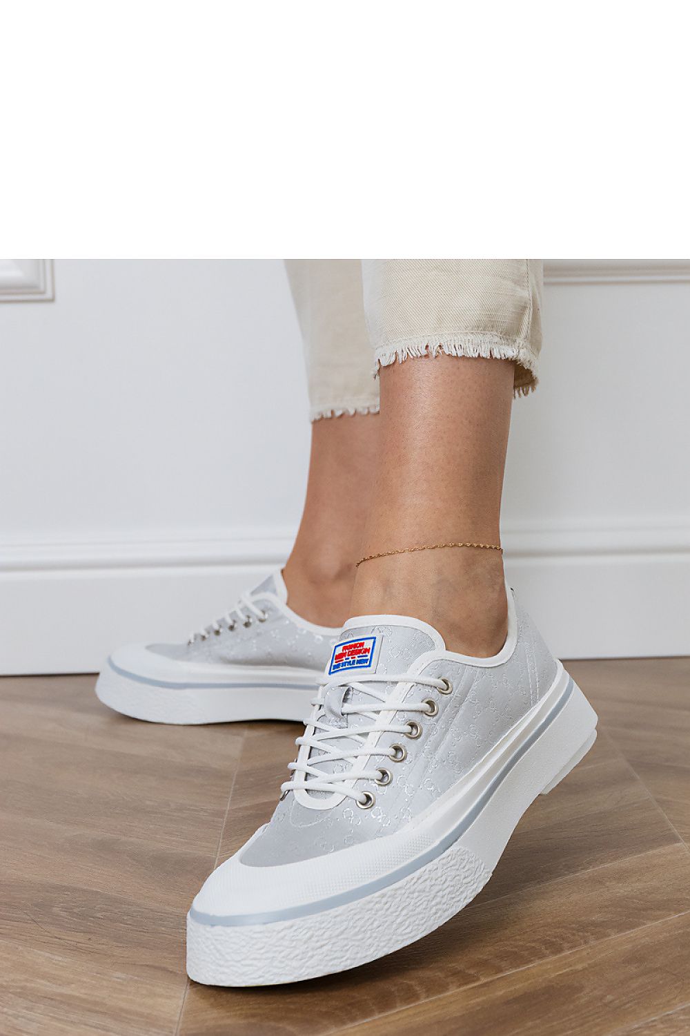 Baskets model 213739 PRIMO