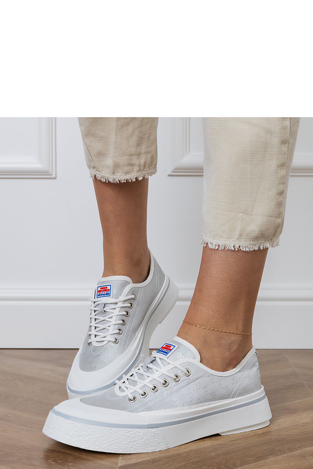 Baskets model 213739 PRIMO