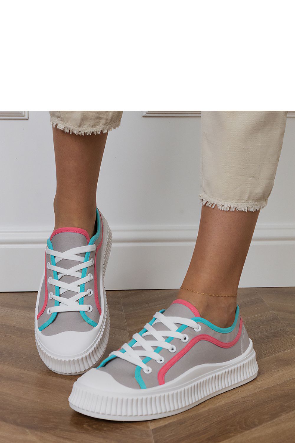 Baskets model 213743 PRIMO