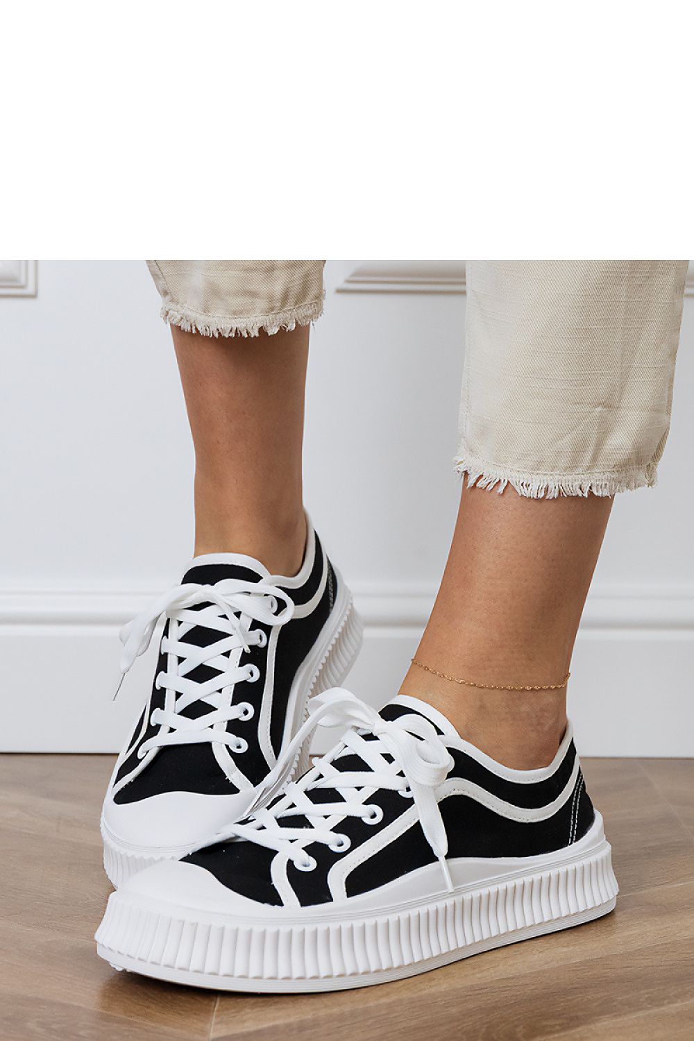 Baskets model 213744 PRIMO