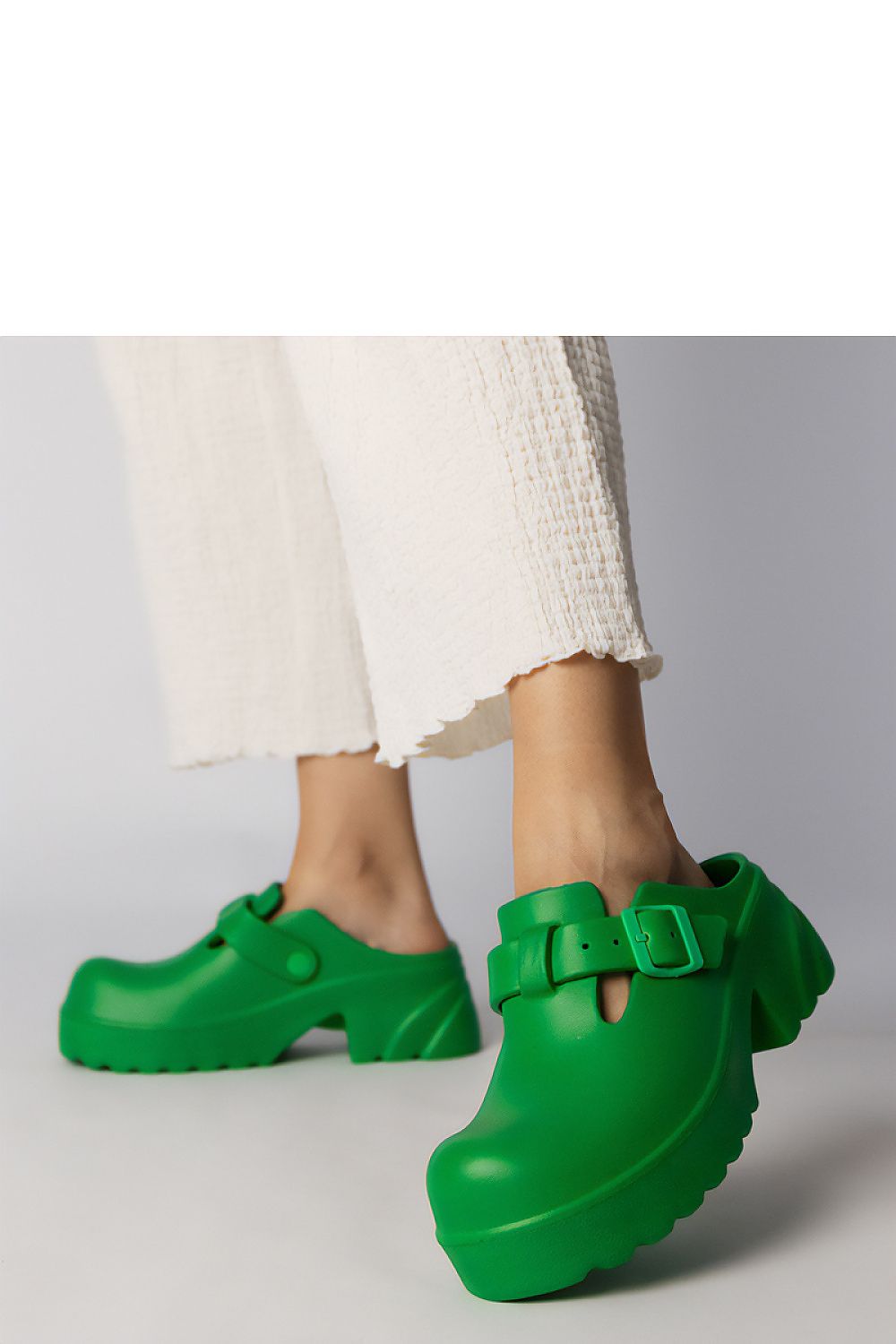 Clacquettes model 213748 PRIMO