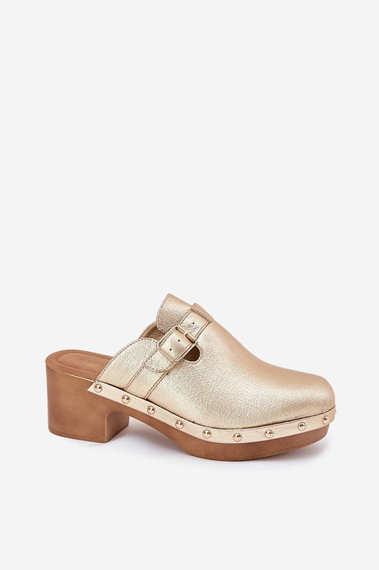 Clacquettes model 214125 Step in style