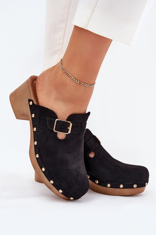 Clacquettes model 214126 Step in style