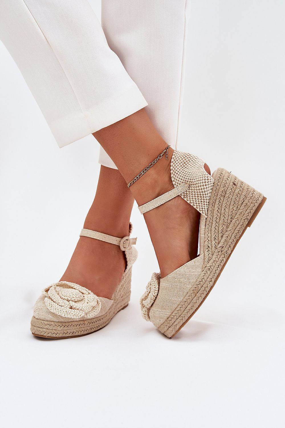 Cothurnes model 214384 Step in style