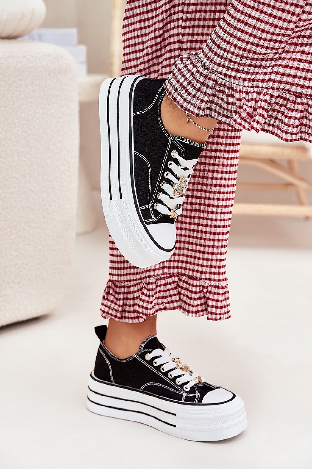Baskets model 214397 Step in style