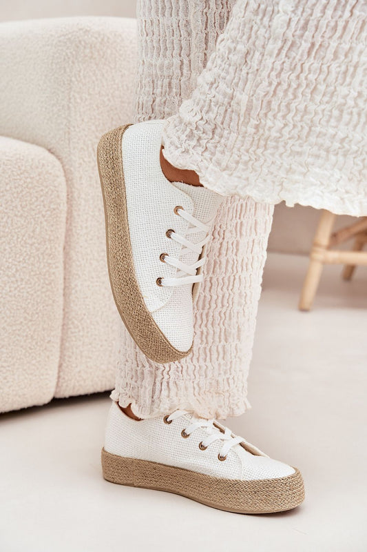 Baskets model 214400 Step in style