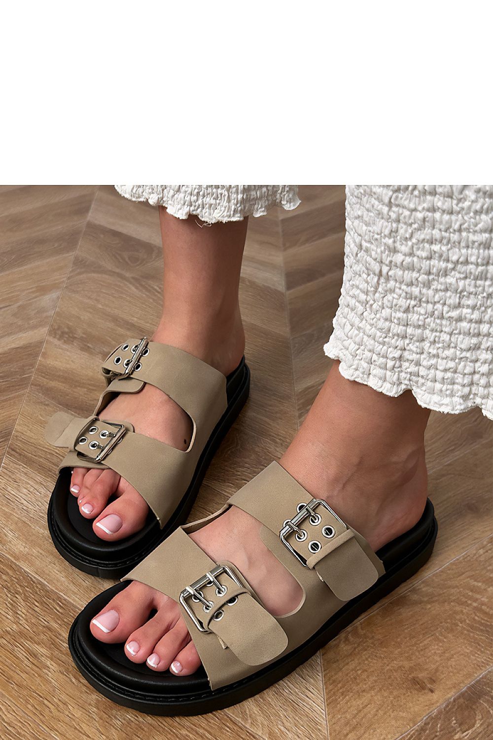 Clacquettes model 214571 PRIMO