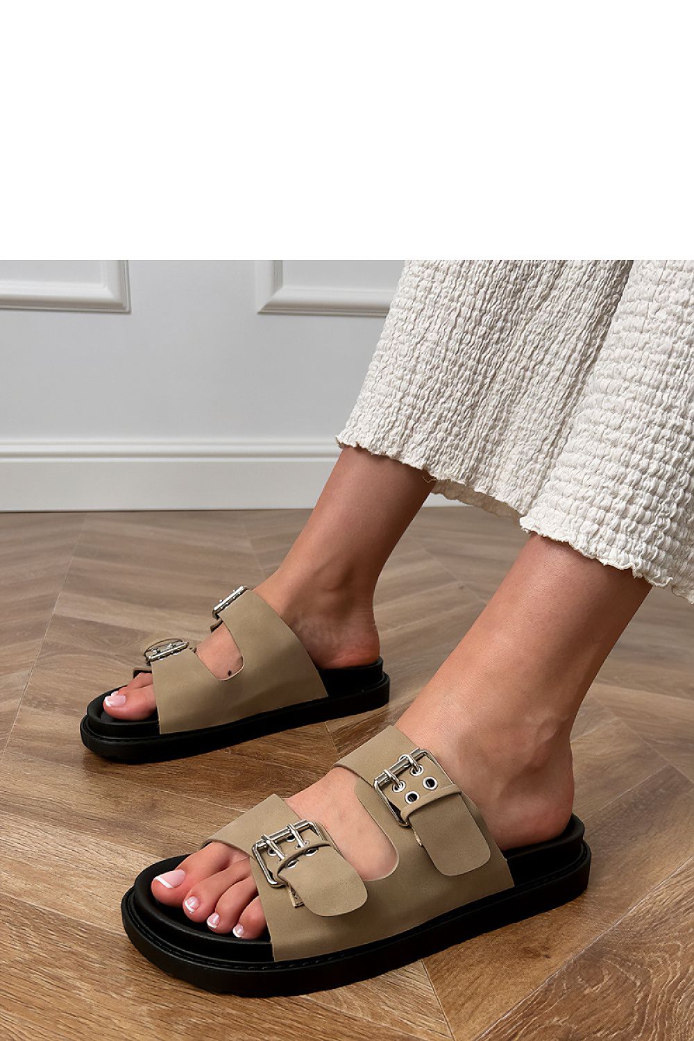 Clacquettes model 214571 PRIMO
